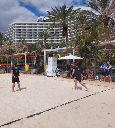 סטודנטים משחקים פוציבולי